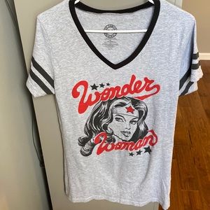 Wonder Woman V-Neck Baseball Tee, size 2XL